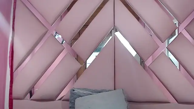 nathaly low1 online show from February 2025 05:46:01 AM