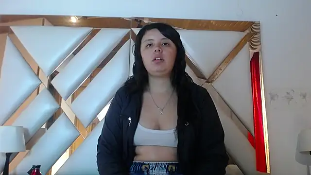 nathaly low1 online show from May 2026 01:18:01 PM