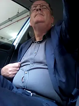 stiffandlubedxh online show from December 2024 07:37:01 AM