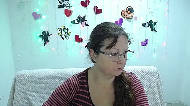 VanessaHotts online show from February 2025 06:00:01 AM