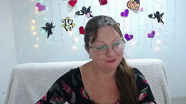 VanessaHotts online show from February 2025 03:21:01 PM
