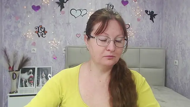 VanessaHotts online show from March 2025 06:05:01 AM