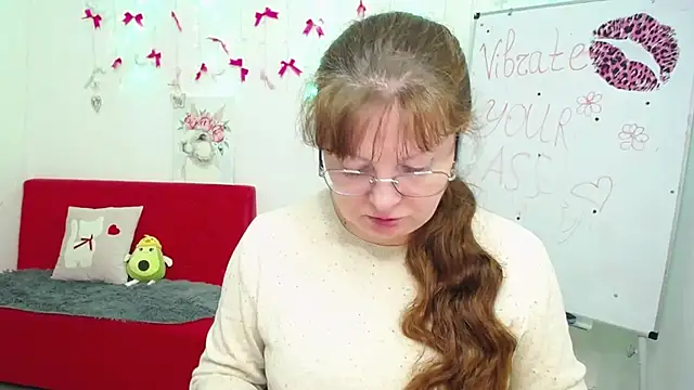 VanessaHotts online show from April 2026 05:05:02 AM