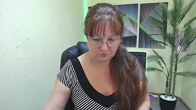 VanessaHotts online show from July 2026 04:54:01 AM