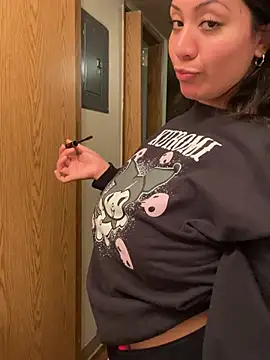 Snapshot of BustiBunny69 chatting on February 2025 03:45:01 AM BustiBunny69 online show from February 2025 03:45:01 AM