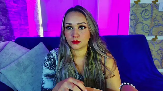 paula brausin online show from March 2025 08:32:02 PM