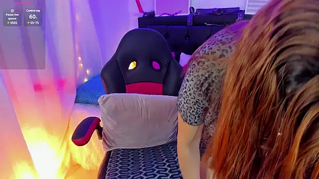 lonely shewolf online show from January 2025 08:35:02 PM