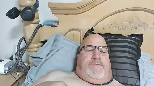 Bigbear0563 online show from November 2025 05:17:02 PM