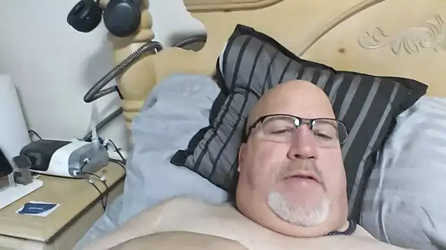 Bigbear0563 online show from November 2025 04:51:01 PM