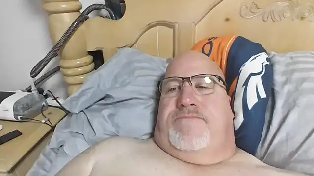 Bigbear0563 online show from February 2026 05:20:02 PM