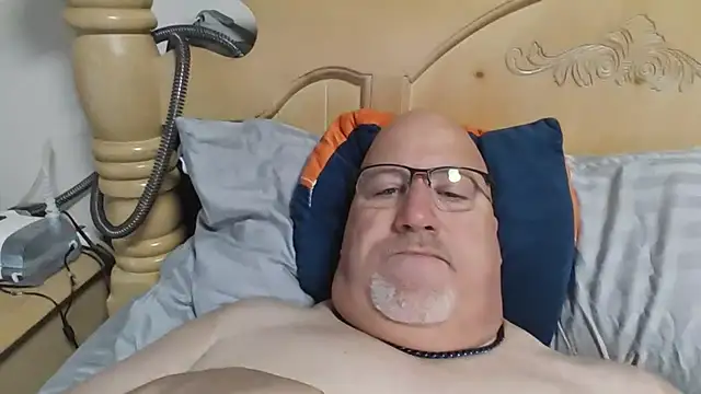 Bigbear0563 online show from April 2026 02:04:02 PM