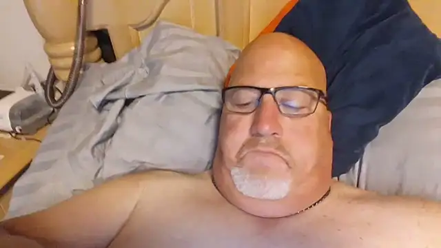 Bigbear0563 online show from May 2026 02:44:02 PM