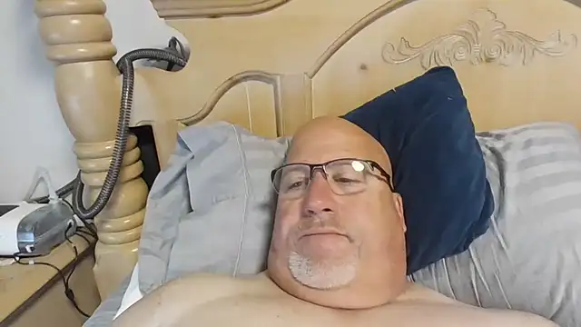Bigbear0563 online show from May 2026 04:15:01 PM
