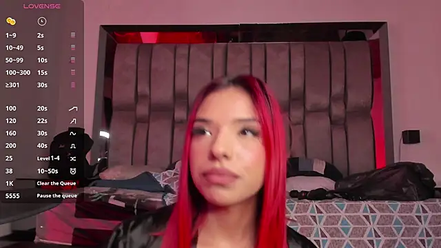 Emmily Savage online show from December 2024 08:18:01 AM