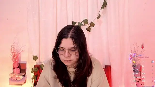 Snapshot of Mey_moon chatting on March 2025 06:26:02 AM Mey moon online show from March 2025 06:26:02 AM