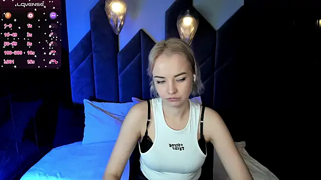 Snapshot of StephanieSweety chatting on February 2025 05:10:02 PM StephanieSweety online show from February 2025 05:10:02 PM