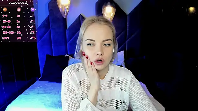 Snapshot of StephanieSweety chatting on February 2025 07:15:02 PM StephanieSweety online show from February 2025 07:15:02 PM