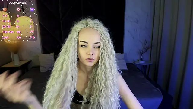 Snapshot of StephanieSweety chatting on March 2025 04:54:02 PM StephanieSweety online show from March 2025 04:54:02 PM