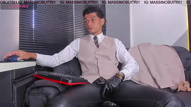 massimo g online show from June 2026 12:17:01 PM