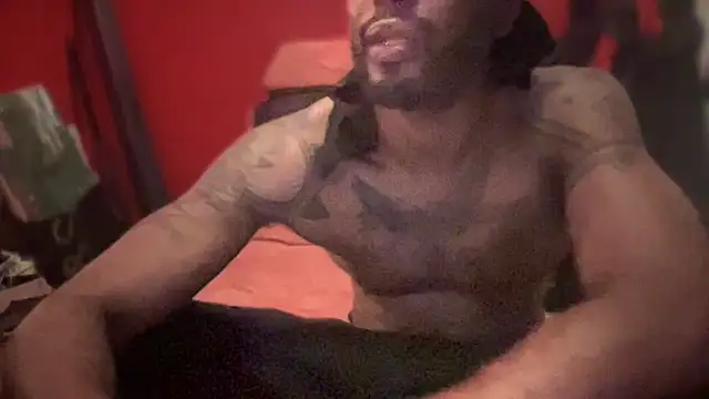 Snapshot of BADDIEBENJI chatting on December 2024 01:32:02 AM BADDIEBENJI online show from December 2024 01:32:02 AM