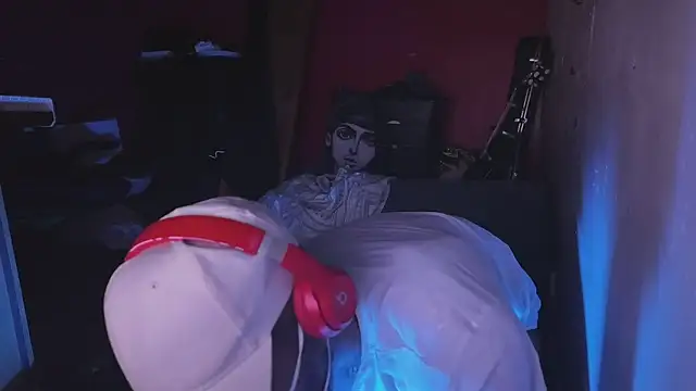 Snapshot of BADDIEBENJI chatting on April 2026 10:10:02 PM BADDIEBENJI online show from April 2026 10:10:02 PM