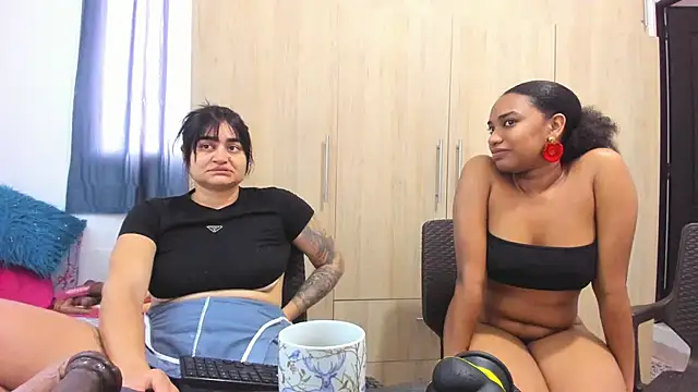 Snapshot of andreita_trujillos chatting on October 2025 02:25:01 PM andreita trujillos online show from October 2025 02:25:01 PM