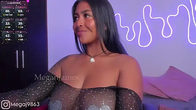 meganjames1 online show from January 2025 03:54:01 PM