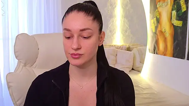 moniqque online show from May 2026 10:10:01 AM