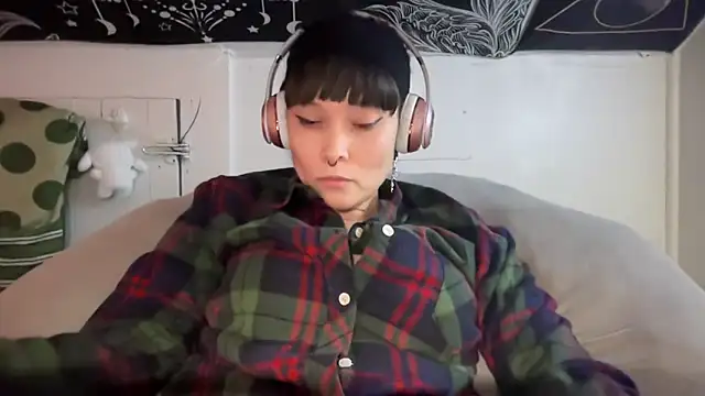 FRRANNKIE online show from February 2025 04:21:01 PM