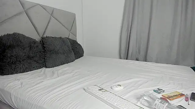 Snapshot of BlueEyesLexy chatting on February 2026 05:05:01 AM BlueEyesLexy online show from February 2026 05:05:01 AM