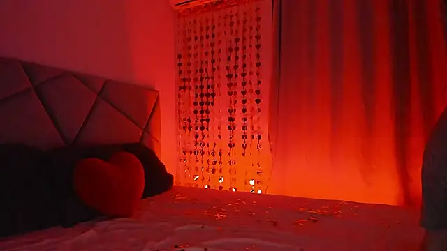 Snapshot of BlueEyesLexy chatting on February 2026 04:09:01 AM BlueEyesLexy online show from February 2026 04:09:01 AM