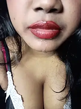 Hotlisa online show from May 2026 05:21:02 PM