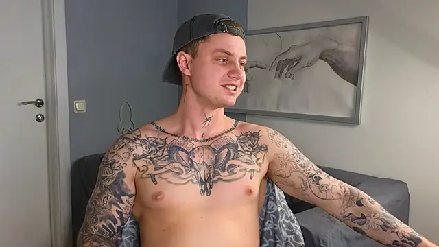 Snapshot of more__than__love chatting on March 2025 05:46:01 PM more than love online show from March 2025 05:46:01 PM