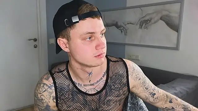 Snapshot of more__than__love chatting on March 2025 10:37:02 AM more than love online show from March 2025 10:37:02 AM