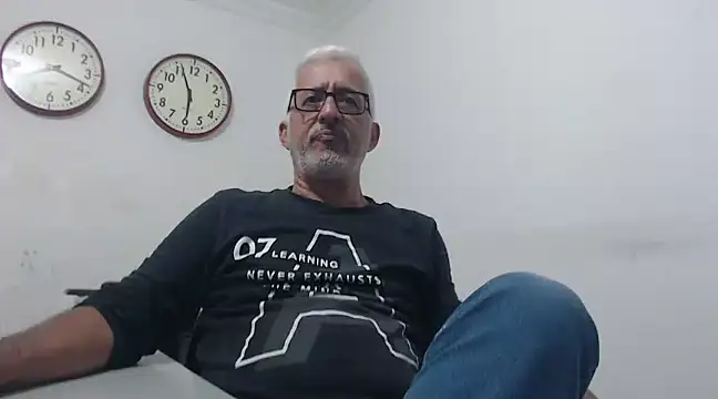 Snapshot of cenizo10124 chatting on December 2024 10:56:02 PM cenizo10124 online show from December 2024 10:56:02 PM