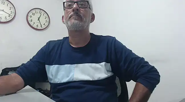 Snapshot of cenizo10124 chatting on February 2025 05:23:02 AM cenizo10124 online show from February 2025 05:23:02 AM