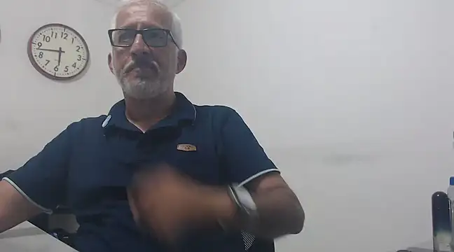 Snapshot of cenizo10124 chatting on February 2025 10:42:02 PM cenizo10124 online show from February 2025 10:42:02 PM