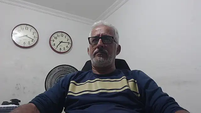 Snapshot of cenizo10124 chatting on September 2025 12:11:01 AM cenizo10124 online show from September 2025 12:11:01 AM