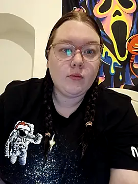 Snapshot of Sexycurvyemilyy chatting on November 2025 03:49:01 PM Sexycurvyemilyy online show from November 2025 03:49:01 PM