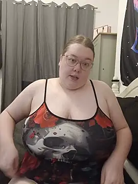 Sexycurvyemilyy online show from June 2026 09:17:01 PM