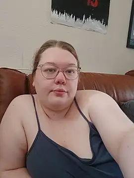 Sexycurvyemilyy online show from July 2026 01:36:01 PM