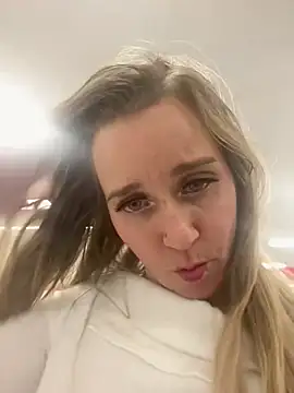 SkyelarSommer online show from January 2025 11:47:01 PM