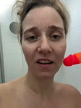 SkyelarSommer online show from March 2025 06:50:01 PM