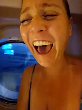 Snapshot of SkyelarSommer chatting on February 2026 11:38:01 PM SkyelarSommer online show from February 2026 11:38:01 PM