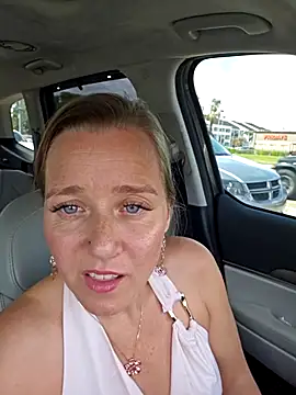 Snapshot of SkyelarSommer chatting on March 2026 04:02:02 PM SkyelarSommer online show from March 2026 04:02:02 PM