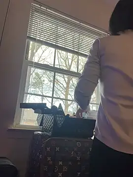 Snapshot of DominiqueX0 chatting on February 2025 01:51:02 PM DominiqueX0 online show from February 2025 01:51:02 PM