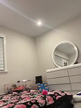 Snapshot of DominiqueX0 chatting on February 2025 11:37:02 PM DominiqueX0 online show from February 2025 11:37:02 PM