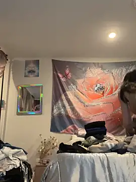 Snapshot of DominiqueX0 chatting on October 2025 02:24:01 AM DominiqueX0 online show from October 2025 02:24:01 AM