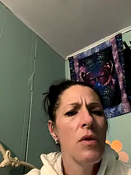 Snapshot of DominiqueX0 chatting on October 2025 05:19:01 AM DominiqueX0 online show from October 2025 05:19:01 AM