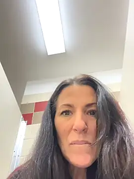 Snapshot of DominiqueX0 chatting on December 2025 09:31:02 PM DominiqueX0 online show from December 2025 09:31:02 PM